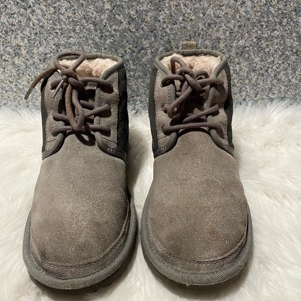 UGG Neumel